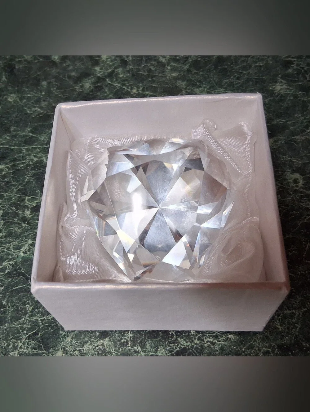 Oleg Cassini Crystal Paperweight Cut Diamond Hexagon Clear 2” 131551